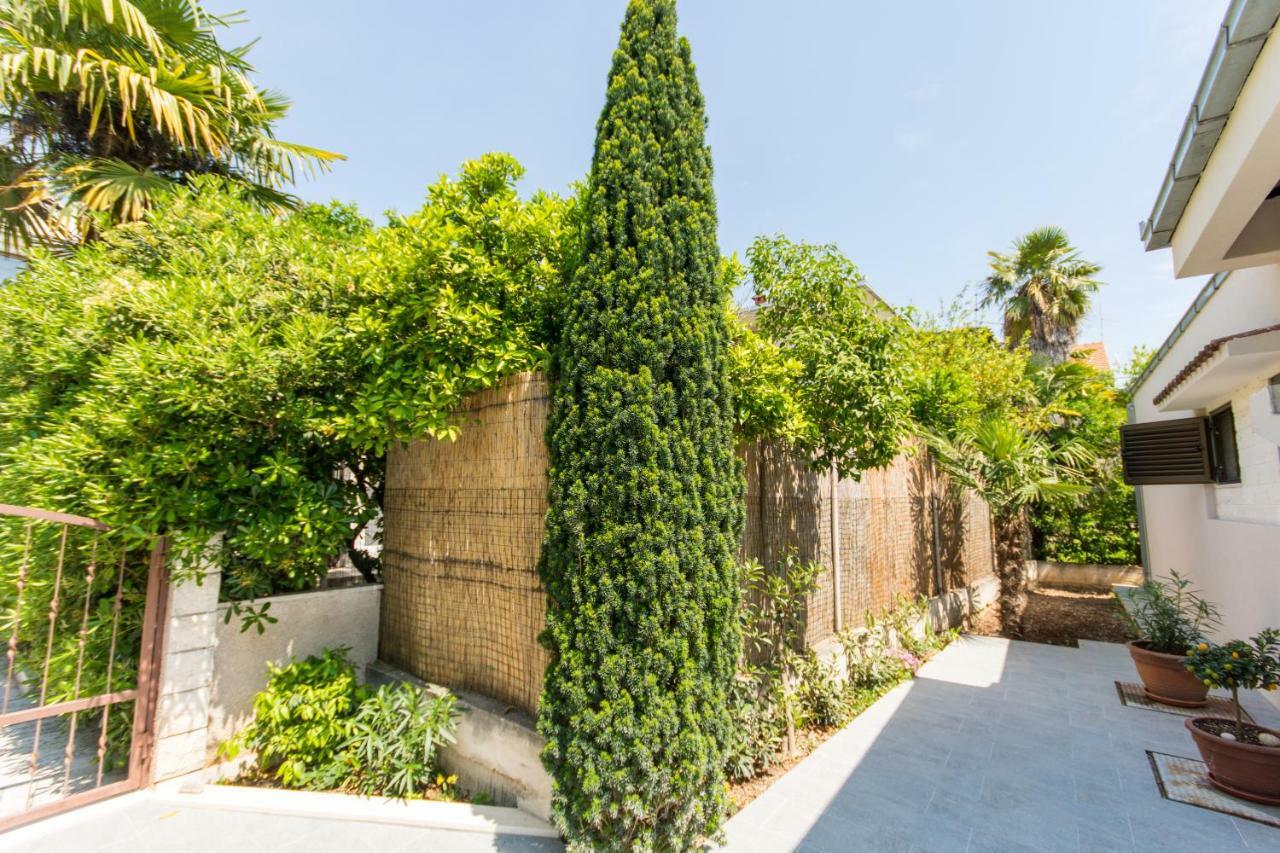 Holiday Home Ruzmarin Trogir Exteriér fotografie